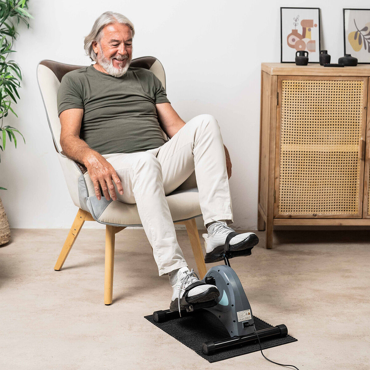 Elektrischer Pedaltrainer für Arme und Beine