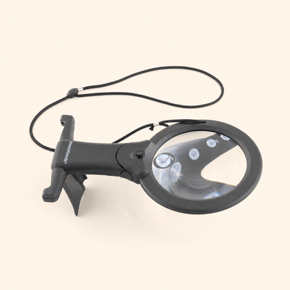 Leselupe mit LED — Studioansicht